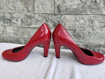 Salonke: Salonke, 38 — 3