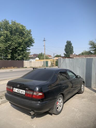 Toyota: Toyota Carina: 1998 г., 1.6 л, Механика, Бензин, Седан