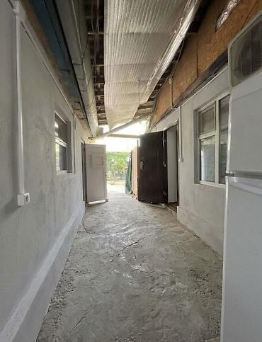 Продажа коттеджей и домов: 🏡 Продается полдома в Рабочем городке! 🏡 📐 Площадь участка: 2.8 сотки — 18