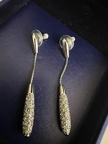 Zərgərlik əşyaları: Sırğa, Swarovski, Ünvandan götürmə — 1