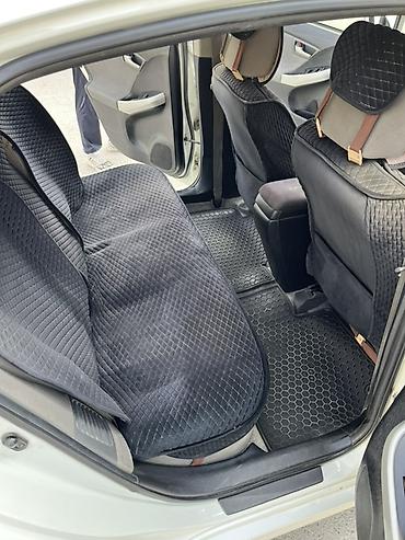 приус 2017: Toyota Prius: 2014 г., 1.8 л, Автомат, Гибрид, Хэтчбэк — 9