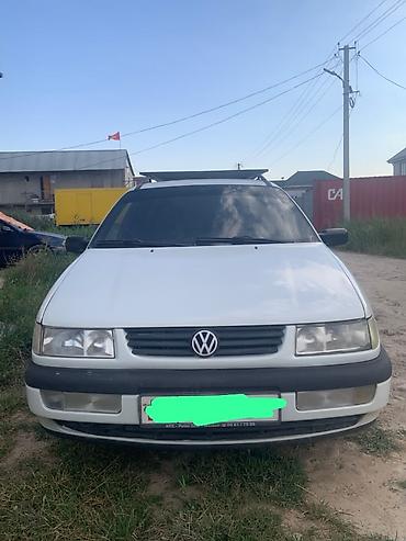 q 7: Volkswagen Passat Variant: 1994 г., 2 л, Механика, Бензин, Универсал — 10