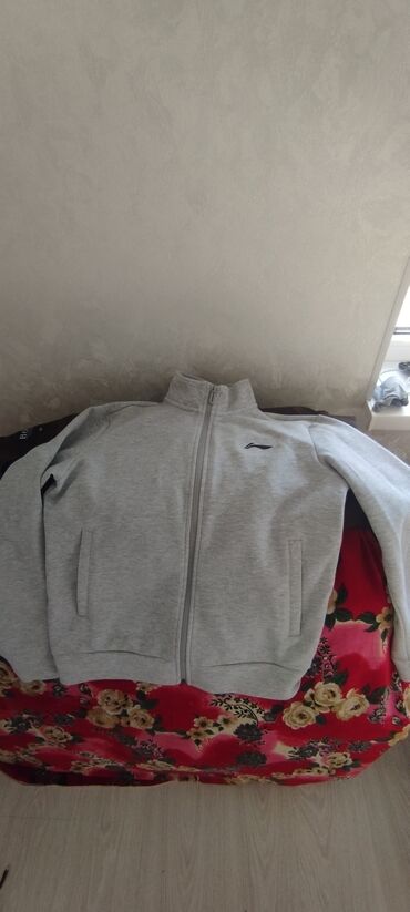 li ning официальный сайт бишкек: Лининг спортивка - Прямой крой, высокий воротник-стойка -