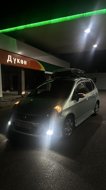 forester 2003: Honda Fit: 2003 г., 1.5 л, Автомат, Бензин, Хэтчбэк — 2