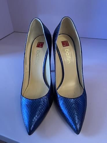 Ballin qadın tuflisi - Model: Klassik pointed-toe stilettolar - Rəng