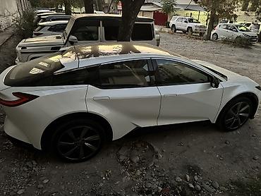 bcd com: Toyota bZ5: 2026 г., Электромобиль, Лифтбек — 10