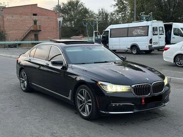 срочно продам авто в связи с переездом: BMW 740: 2018 г., 3 л, Типтроник, Бензин, Седан