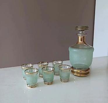 Вазы: Графин + 6 стопок и Графин + 8 стаканов 2000 сом каждый набор Графины — 1