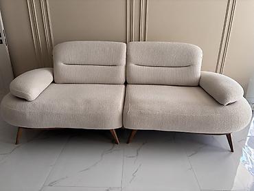 Divanlar: Müasir dizaynlı ikili divan - Rəng: açıq krem/bej - Parça: teksturalı — 1