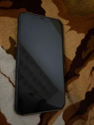 Apple iPhone: IPhone 11, 64 GB, Qara, Face ID