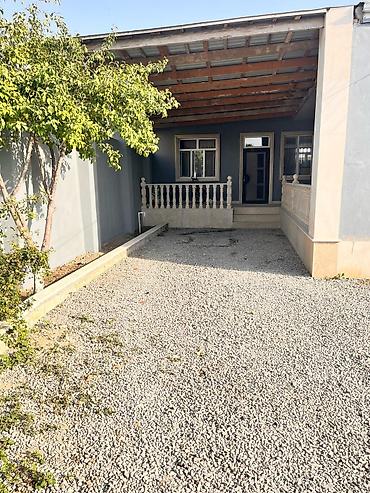 maştağa: Həyət evi – geniş həyət və üstüörtülü eyvan - Tam hasarlı, dəmir — 2