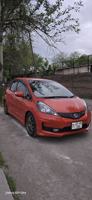 дефлектор на фит: Honda Fit: 2011 г., 1.5 л, Автомат, Бензин, Универсал