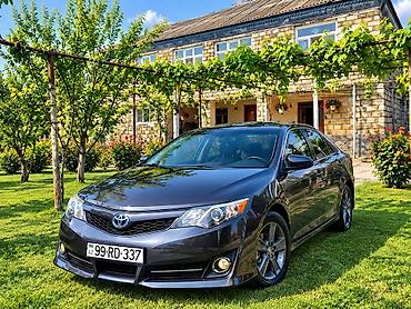 Toyota Camry: 2.5 l | 2014 il Sedan