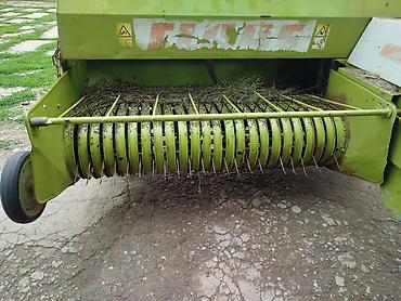 Унаа: Пресс-подборщик CLAAS Markant 65 - Тюковый пресс для заготовки сена и — 2