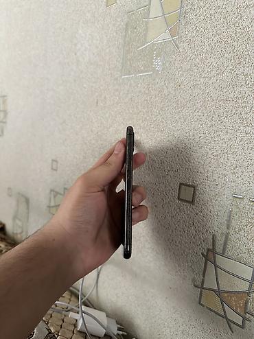 Apple iPhone: IPhone X, 64 GB, Qara — 6