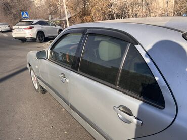 Mercedes-Benz: Mercedes-Benz E-Class: 1998 г., 2.4 л, Механика, Бензин, Седан — 12