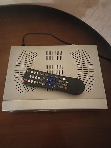 av resiver: Pultlu peyk/qəbuledici tuner - Şəbəkə qutusu tipli peyk TV — 1