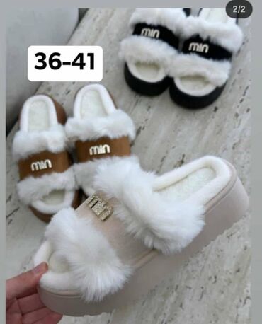 Papuče: Papuce 
36-41
2200 din
sdo — 1