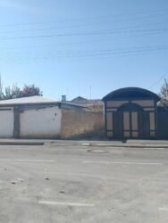 отель бурана: Сдаётся дом на долгий срок. Трёх комнат. 25тыс+деп25. Всё условии для