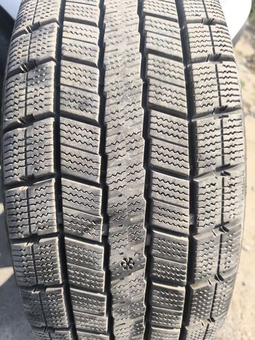 шины на рав 4: Дөңгөлөктөр монтажда 215 / 60 / R 16, Кыш, Колдонулган, Комплект, Жеңил унаалар, Куйма, тешиктери - 5