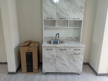 Продажа комнат: 20 мин + депозит Жаны буткон Чакан семяга кыздарга берилет баардык — 2