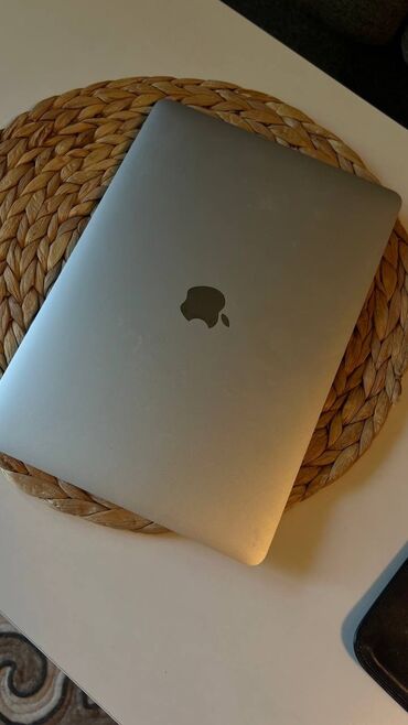 чехол на аирподс 3: Ноутбук, Apple, 8 ГБ ОЭТ, Intel Core i5, 13.3 ", Колдонулган, Жумуш, окуу үчүн, эс тутум SSD