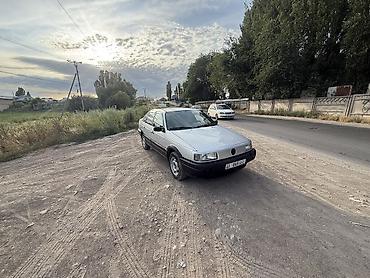 8: Volkswagen Passat: 1990 г., 1.8 л, Механика, Бензин, Седан — 7