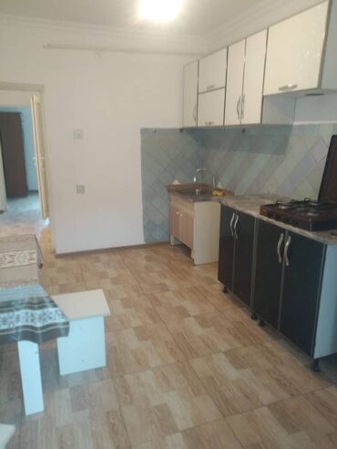 Uzunmüddətli kirayə mənzillər: Sabunçu rayonu, Bakıxanov qəsəsbəsi 96 saylı məktəb yaxınlığında, 5 — 5