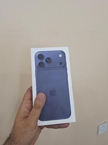 iphone 7 ekran: IPhone 17 Pro Max, 256 GB, Blue Titanium — 1
