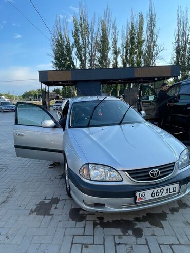 Toyota: Toyota Avensis: 2002 г., 1.8 л, Автомат, Бензин, Хетчбек