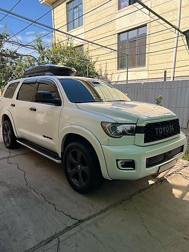 Toyota Sequoia: 2018 г., 5.7 л, Автомат, Бензин, Внедорожник