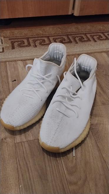 43: Məhsul: Adidas Yeezy Boost (ağ rəng) Təsvir: - Orijinal Adidas Yeezy — 1