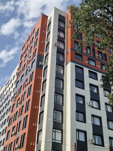 продается 3 комнатная квартира политех: 3 бөлмө, 88 кв. м, Элитка, 5 кабат, ПСО (өзү оңдоп түзөтүп бүтүү үчүн)