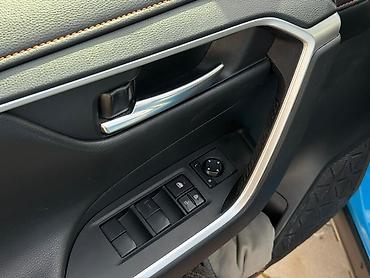 Toyota: Toyota RAV4: 2019 г., 2.5 л, Автомат, Бензин, Внедорожник — 8