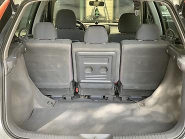 Nissan Almera Tino: 2003 г., 1.8 л, Кол менен иштөөчү, Бензин, Хетчбек — 8