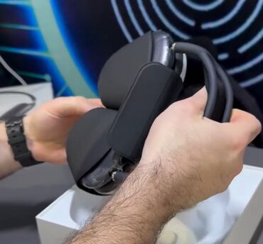 Qulaqcıqlar: Yeni Simsiz (Bluetooth) Qulaqcıqlar, Apple -da lalafo.az — 11 Qulaqcıqlar: Yeni Simsiz (Bluetooth) Qulaqcıqlar, Apple — 11