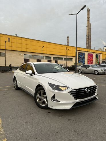 газ 2 поколения: Hyundai Sonata: 2019 г., 2 л, Автомат, Газ, Седан