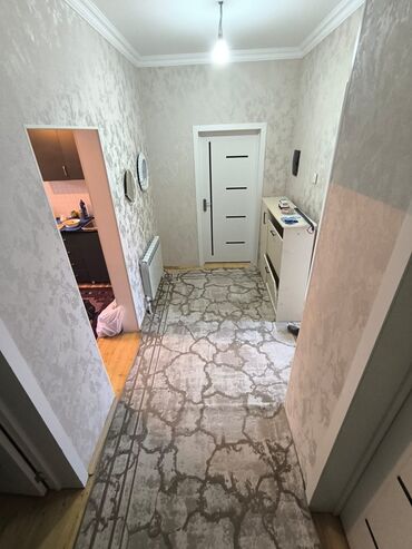 Kirayə mənzillər: Bakı, Ramana qəs., 3 otaqlı, Köhnə tikili, m. Koroğlu, 90 kv. m
