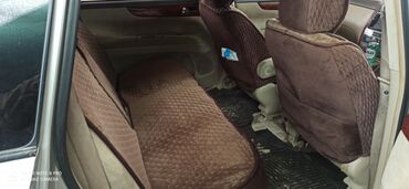 Toyota: Toyota Ipsum: 2001 г., 2.4 л, Автомат, Бензин, Минивэн — 10