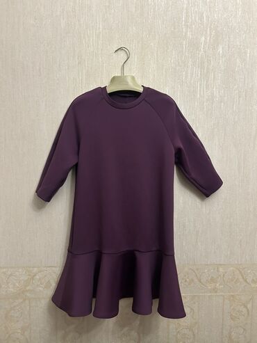 gence hicab instagram: Tünd bənövşəyi rəngdə qadın paltarı. - Model: sadə, sərbəst kəsim