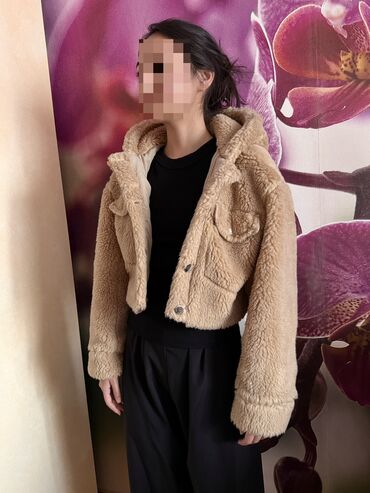 Пуховики и зимние куртки: Пуховик, Короткая модель, С капюшоном, S — 14