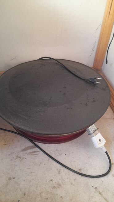 телевизоры в баку: Sac böyukdur kutab evi ucun işlənib.cox yaxsi işləkdir. Qiymet 70 azn