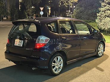 титан на фит: Honda Fit: 2010 г., 1.5 л, Автомат, Бензин, Хэтчбэк — 6