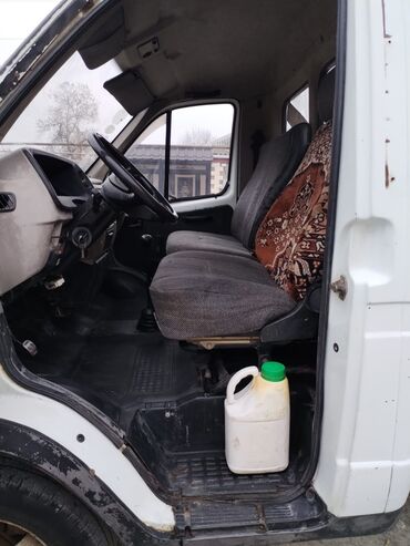 Yük maşınları: QAZ 2000 il, motor 2.4 l — 4