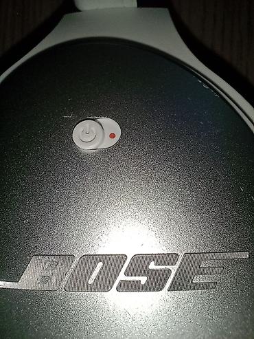 Slušalice: **BOSE®** Over-ear Slušalice sa specijalnim kablom — 19