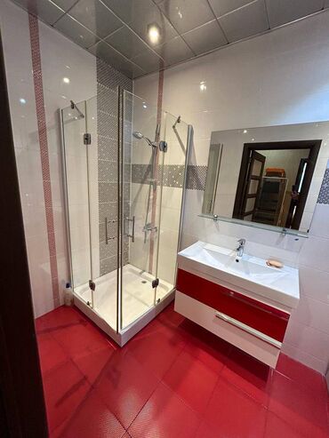 Uzunmüddətli kirayə mənzillər: Mənzil kirayə verilir. Nizami metrosuna piyada 10 deq, Zabitlər — 4