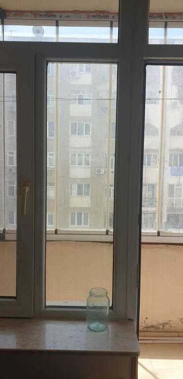 Uzunmüddətli kirayə mənzillər: Mənzil yalnız dövlət işində işləyən ailəyə kirayə verilir yəni stabil — 7