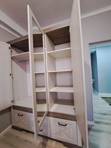сушильный шкаф: Спальный гарнитур, Шкаф, цвет - Бежевый, Новый