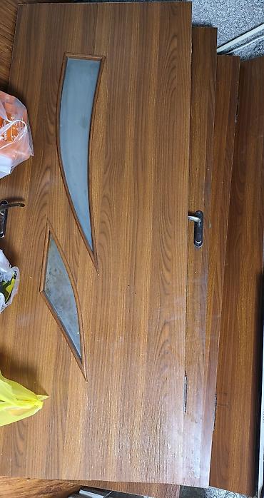 Межкомнатная дверь, Б/у, Со стеклом, Одностворчатая, Деревянная, Распашная, цвет - Коричневый
