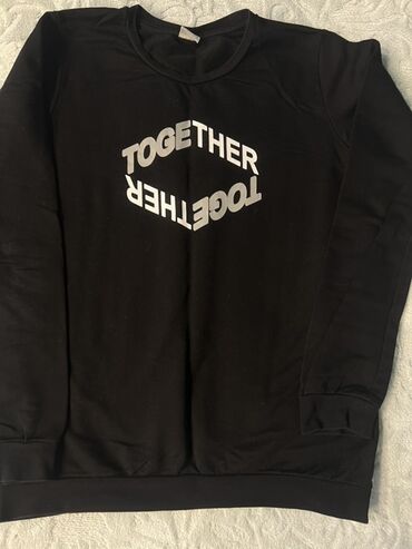 Koftalar, sviterlər: Qara rəngdə, üzərində "Together" sözü yazılmış LC Waikiki markalı